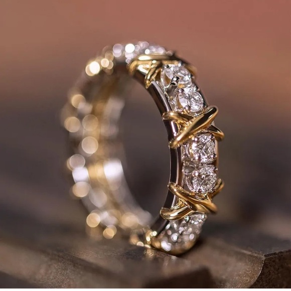 NWT Luxury 16-stone Ring white sapphire gold and platinum - Picture 2 of 10